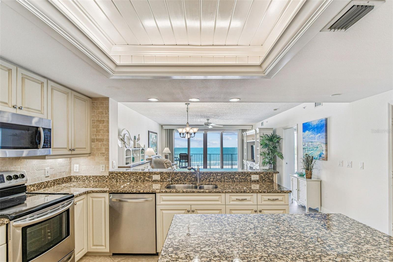 WESTVIEW GRANDE CONDO, THE - Residential