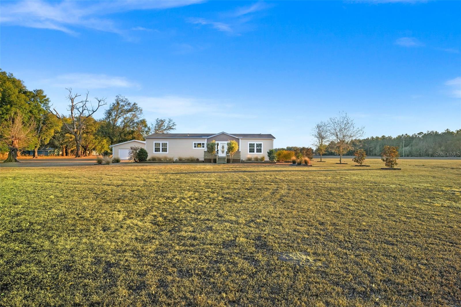 TWIN T OAKS - Residential