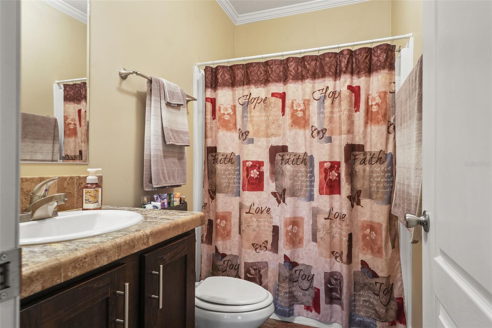 TWIN T OAKS - Residential