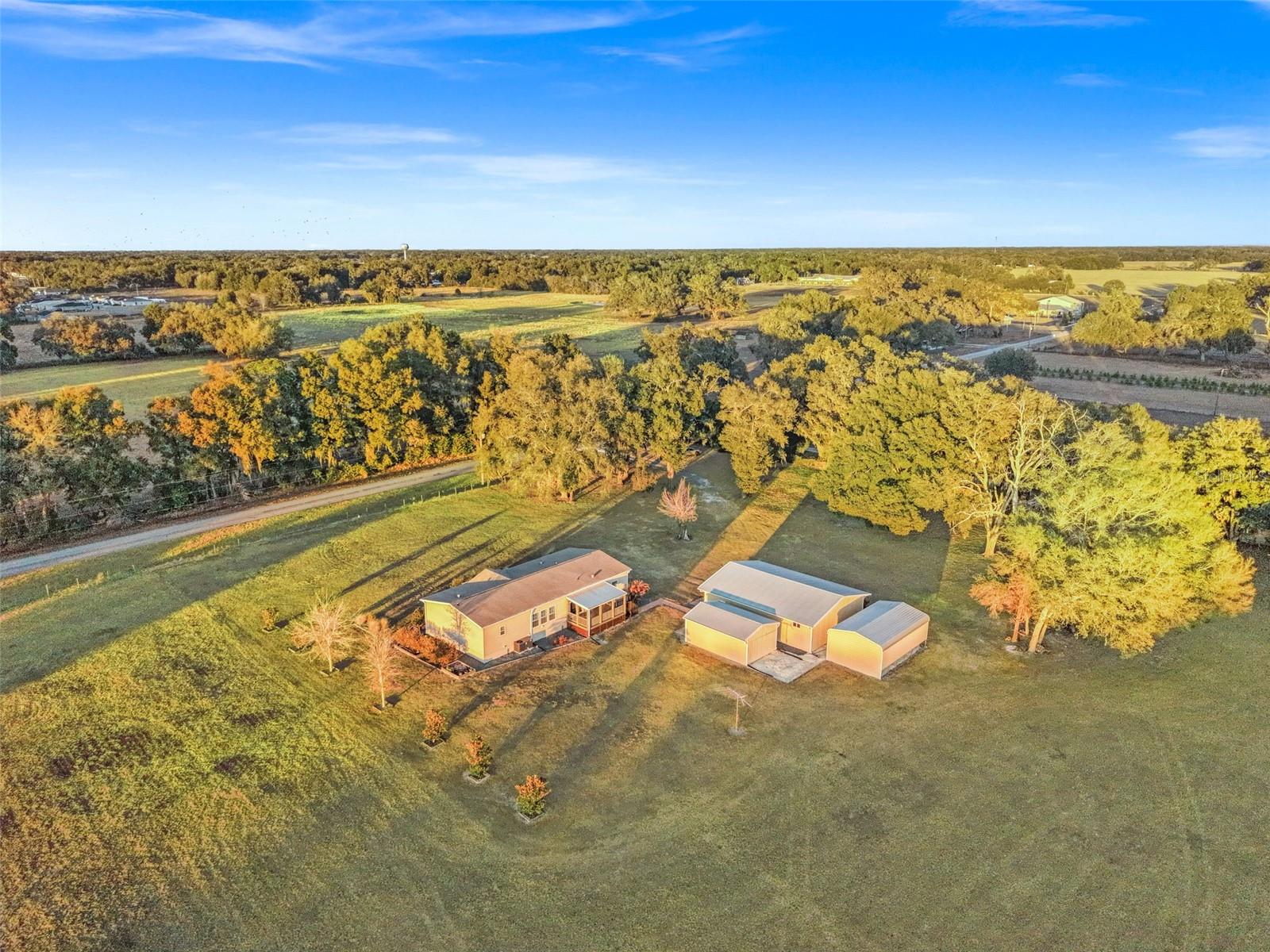 TWIN T OAKS - Residential