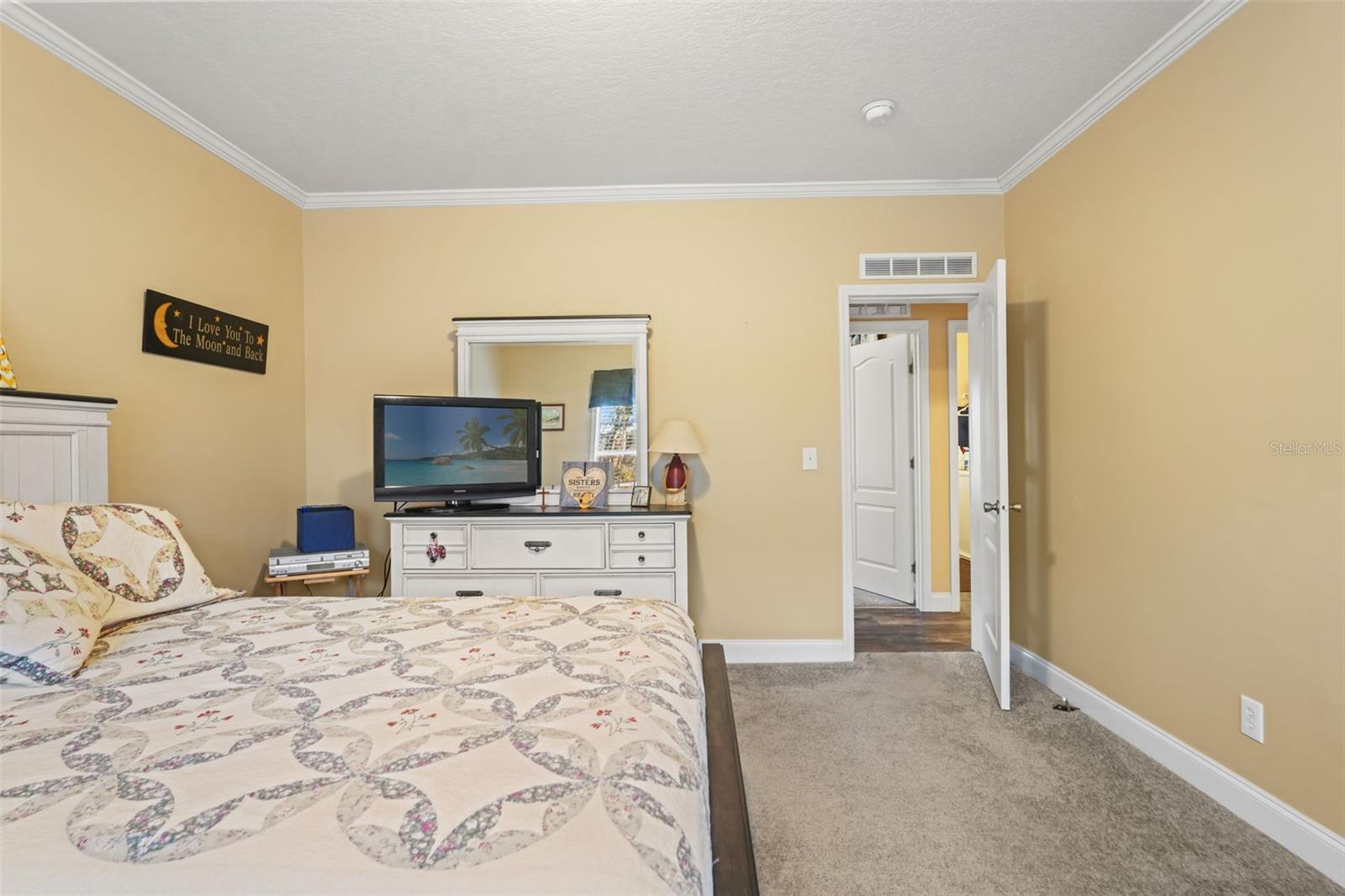 TWIN T OAKS - Residential