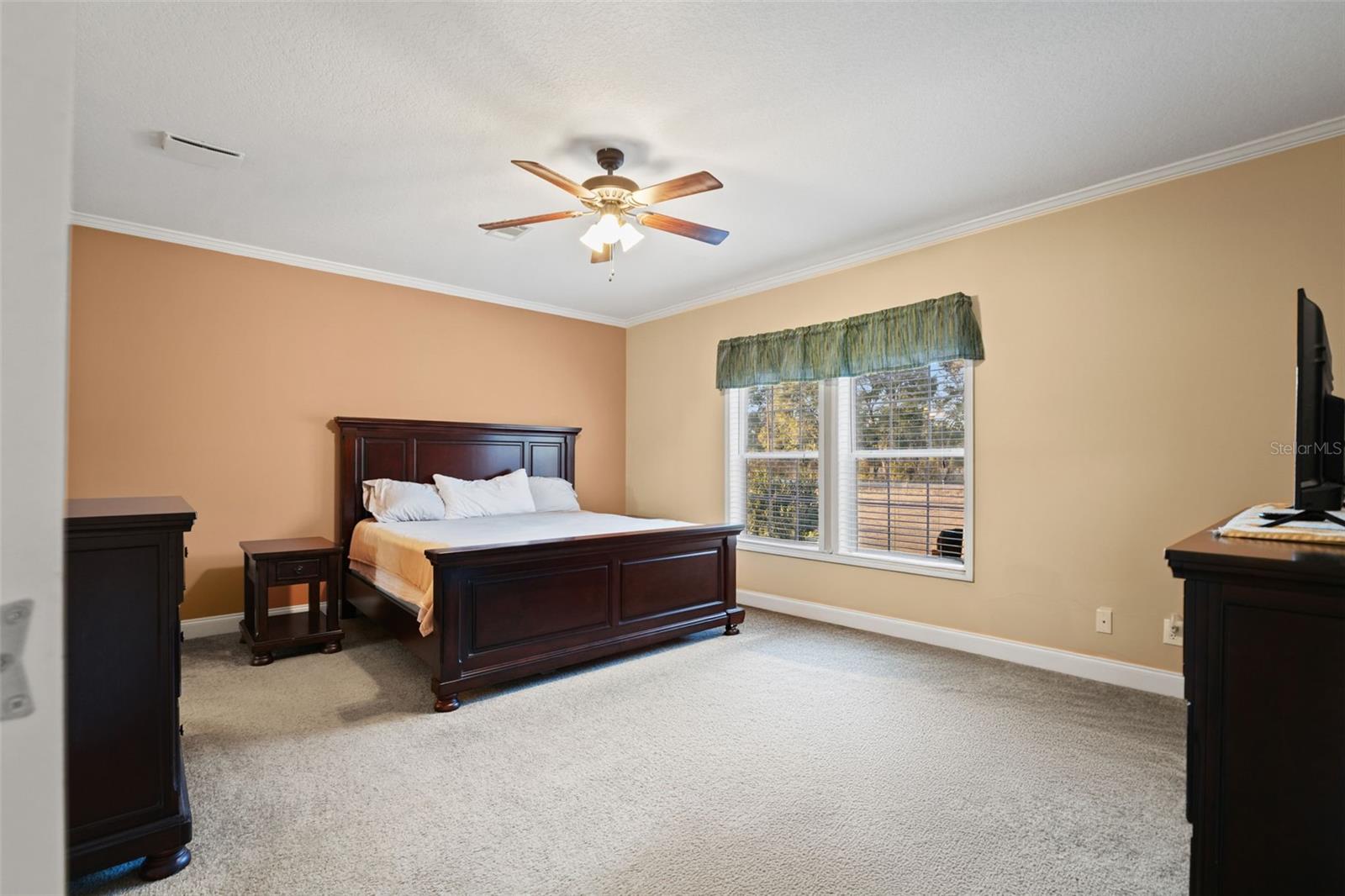 TWIN T OAKS - Residential