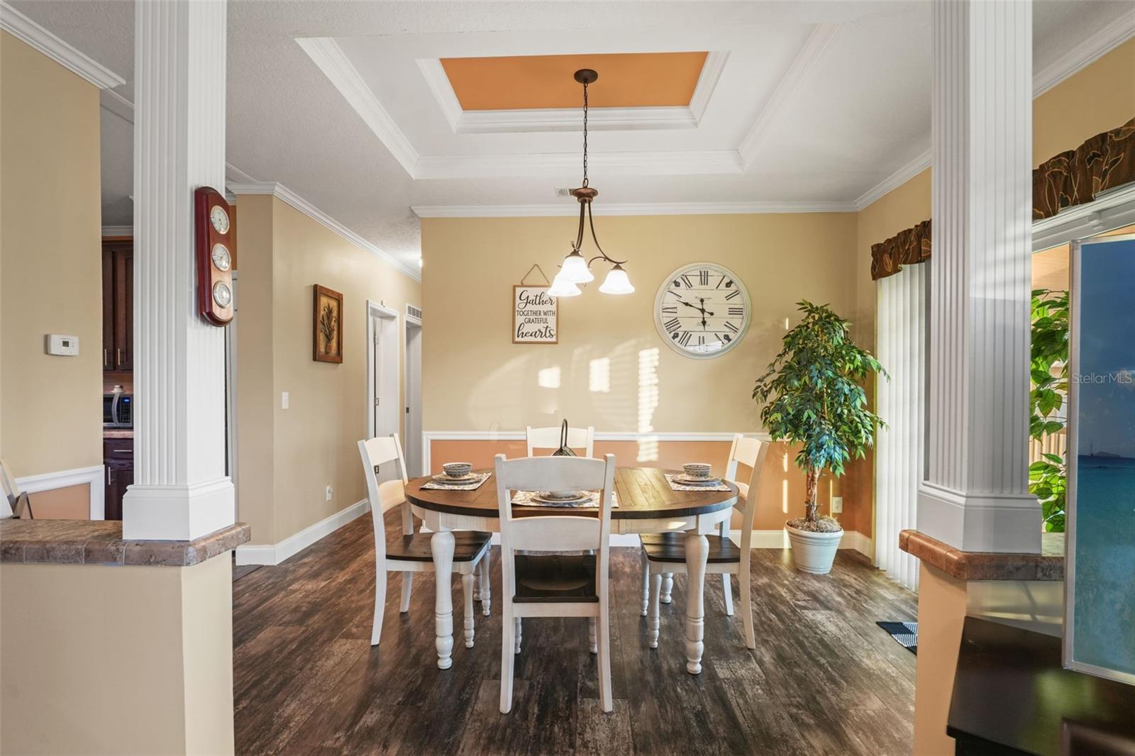 TWIN T OAKS - Residential