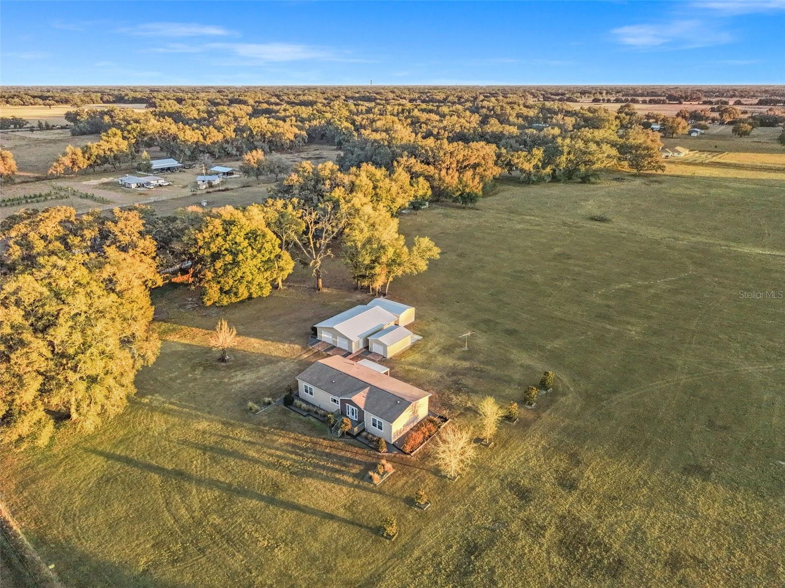 TWIN T OAKS - Residential