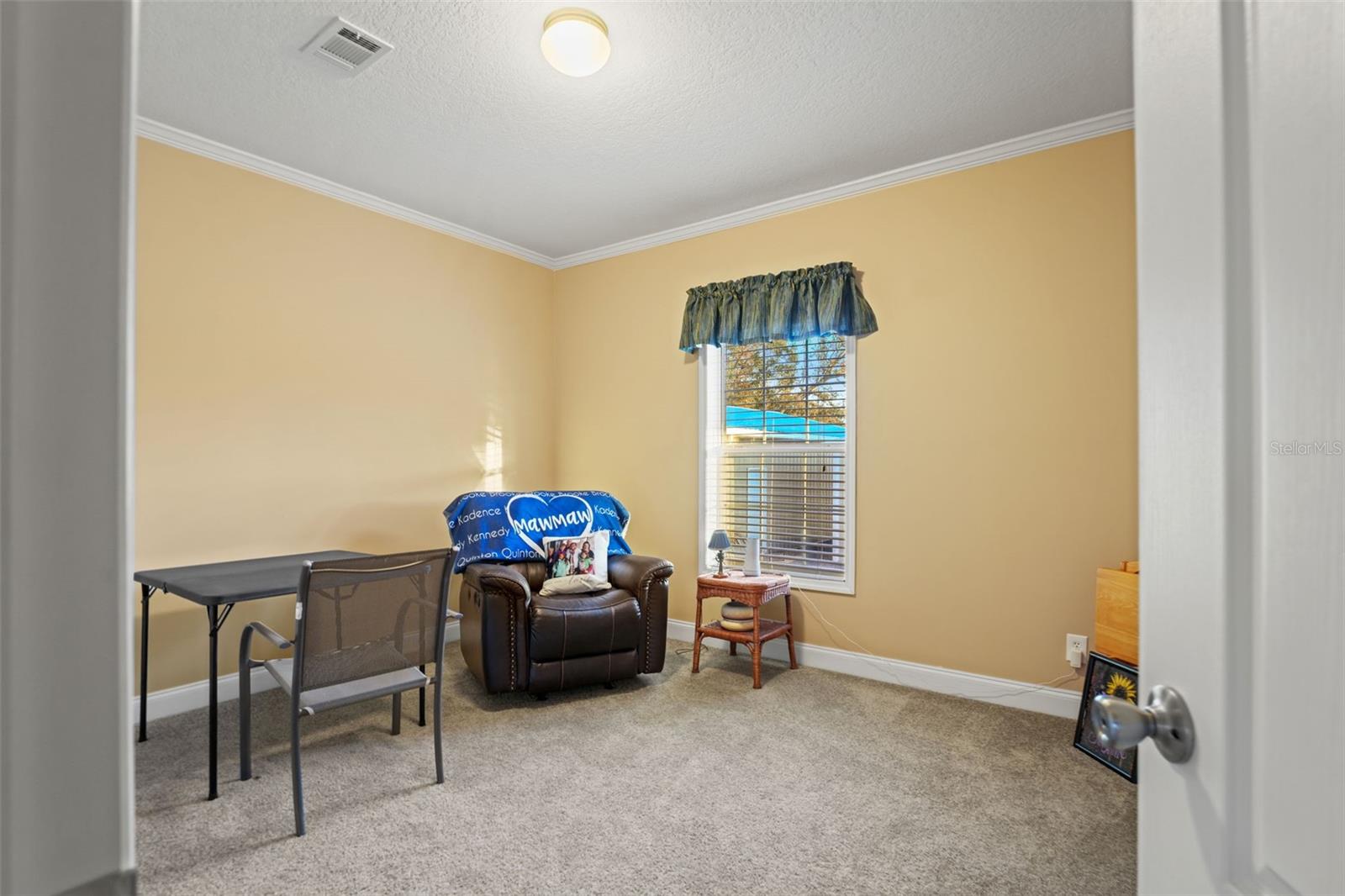 TWIN T OAKS - Residential