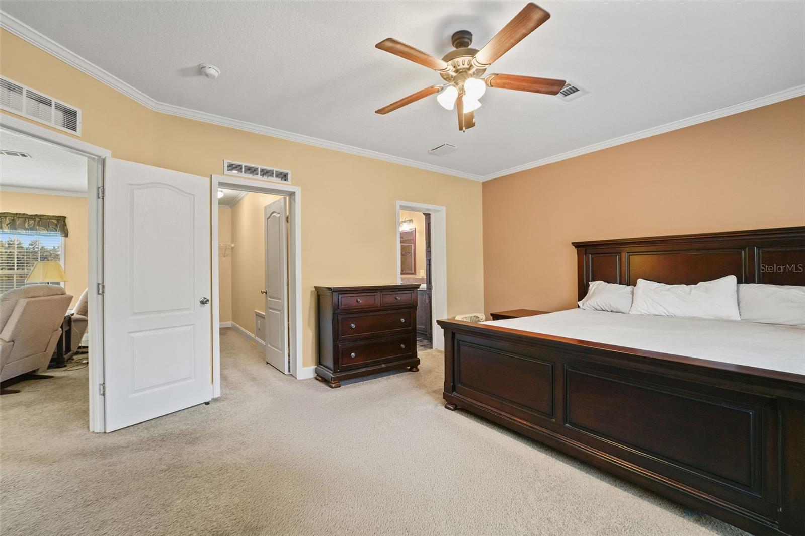 TWIN T OAKS - Residential