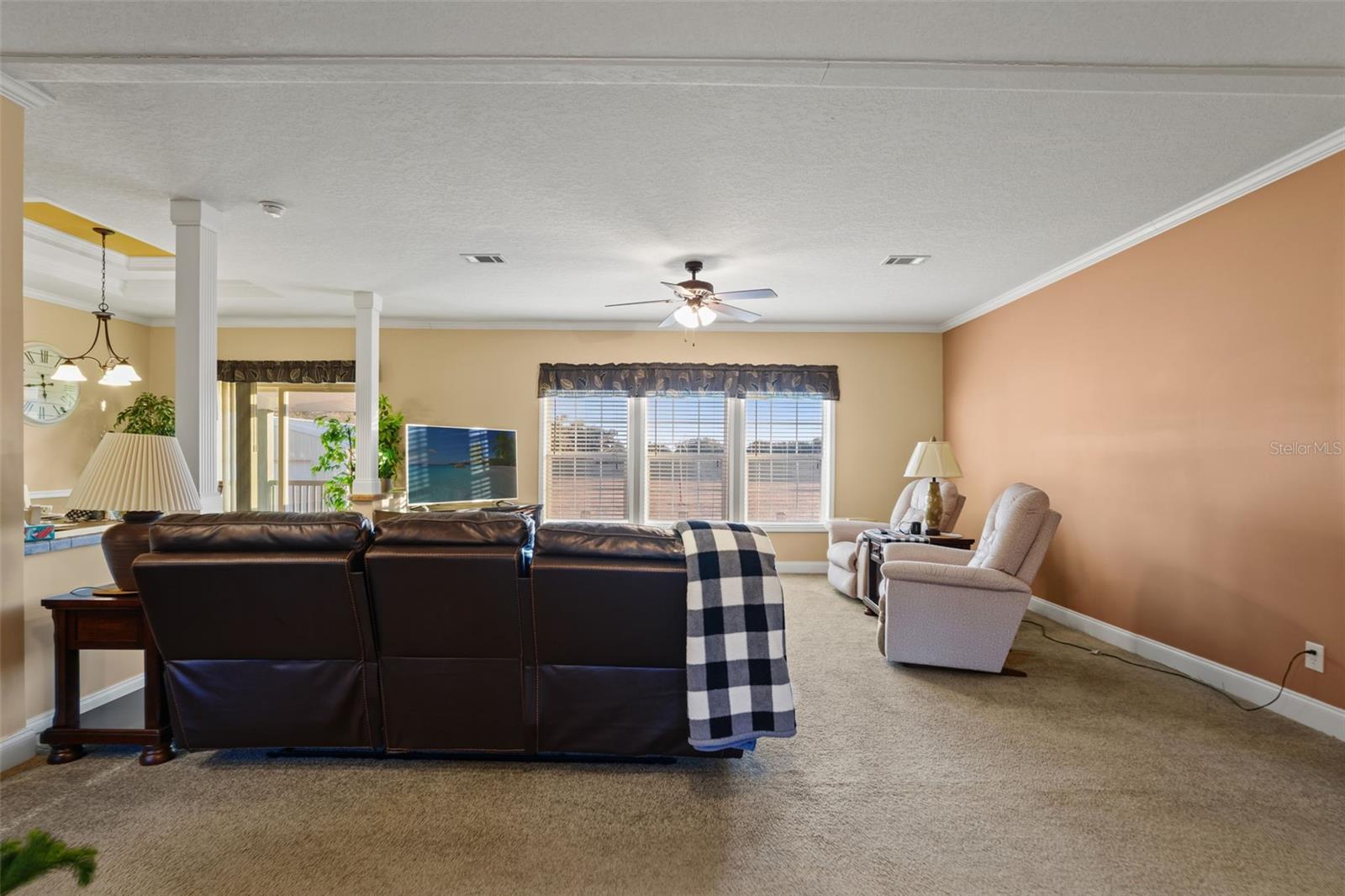 TWIN T OAKS - Residential