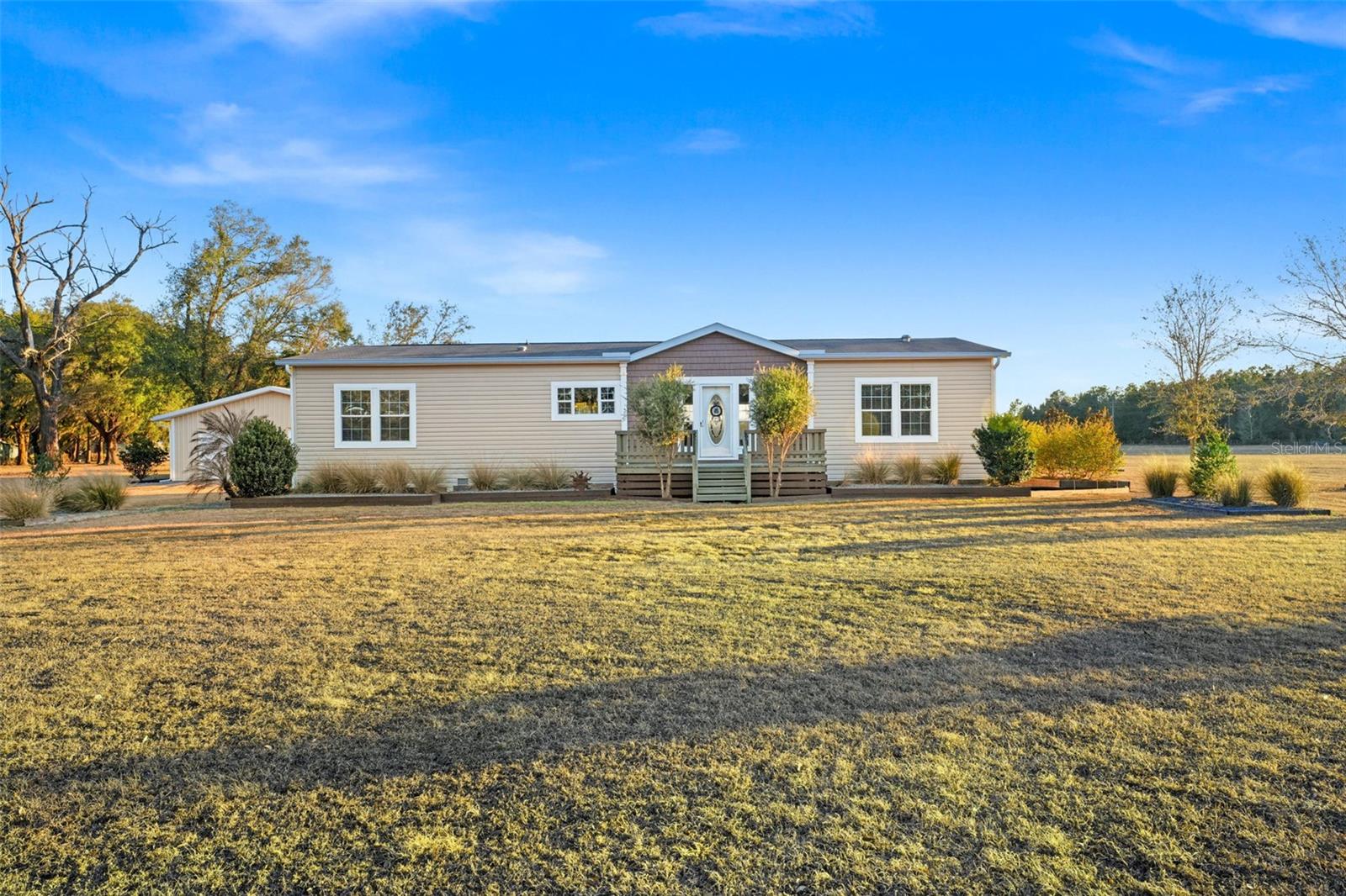 TWIN T OAKS - Residential