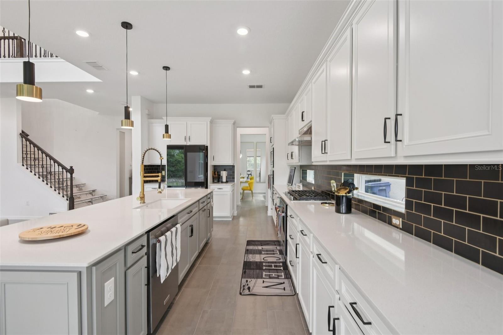 HAMMOCK CREST - Residential