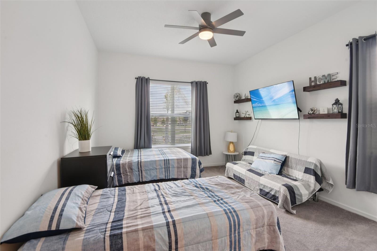 HAMMOCK CREST - Residential