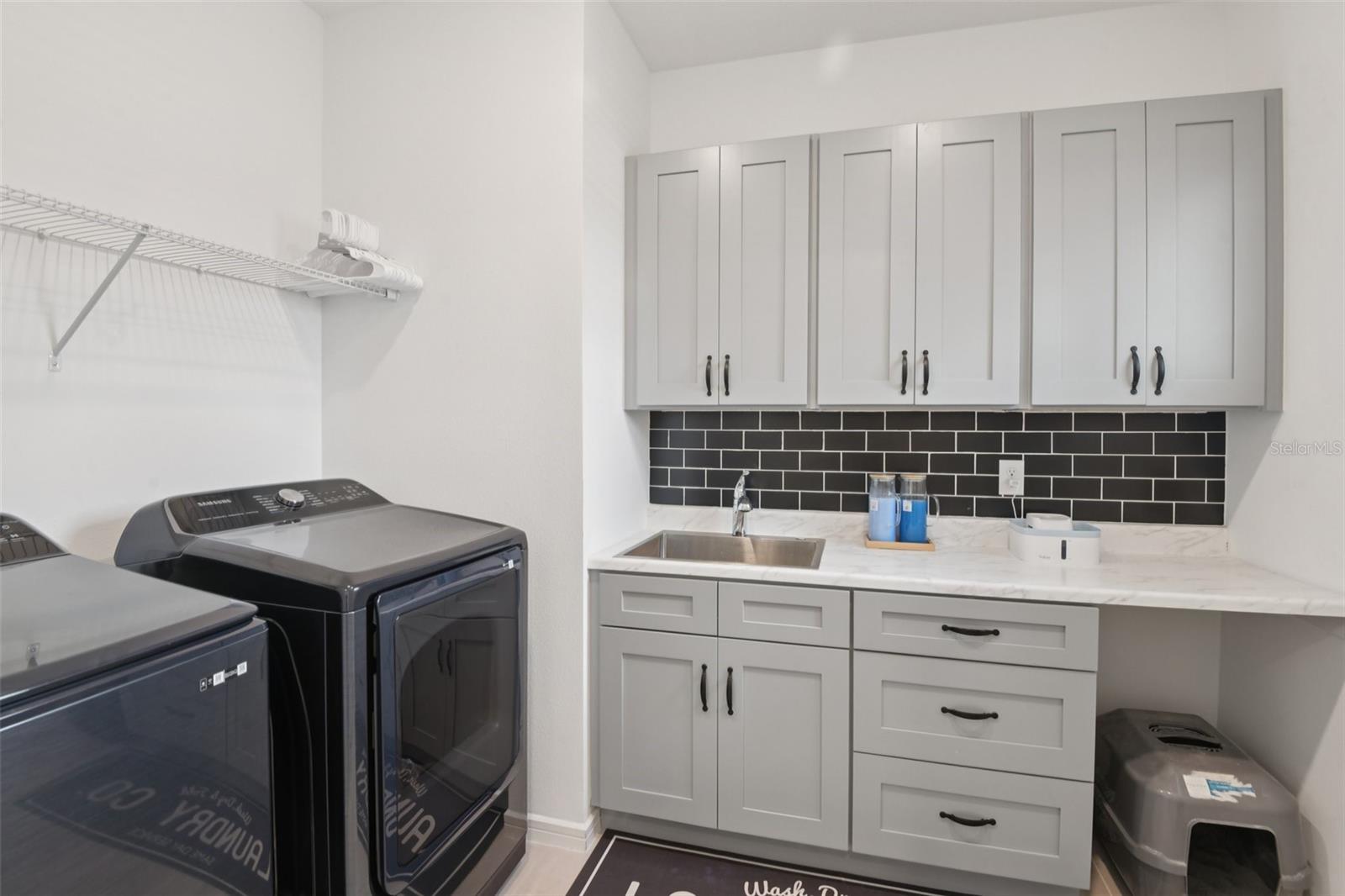 HAMMOCK CREST - Residential