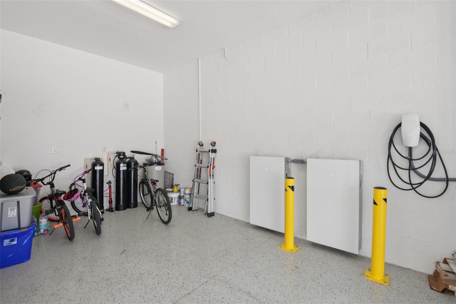 HAMMOCK CREST - Residential