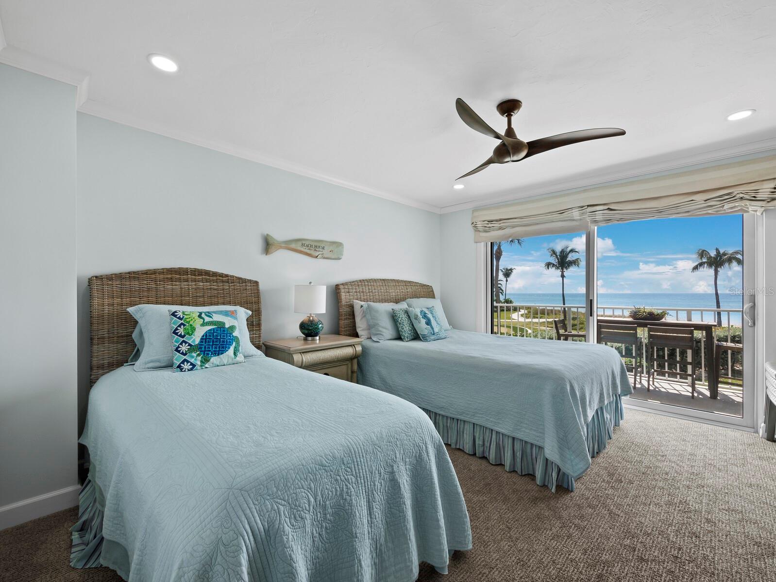 ISLANDER CLUB OF LONGBOAT - Residential