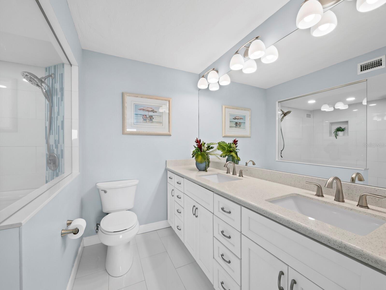 ISLANDER CLUB OF LONGBOAT - Residential