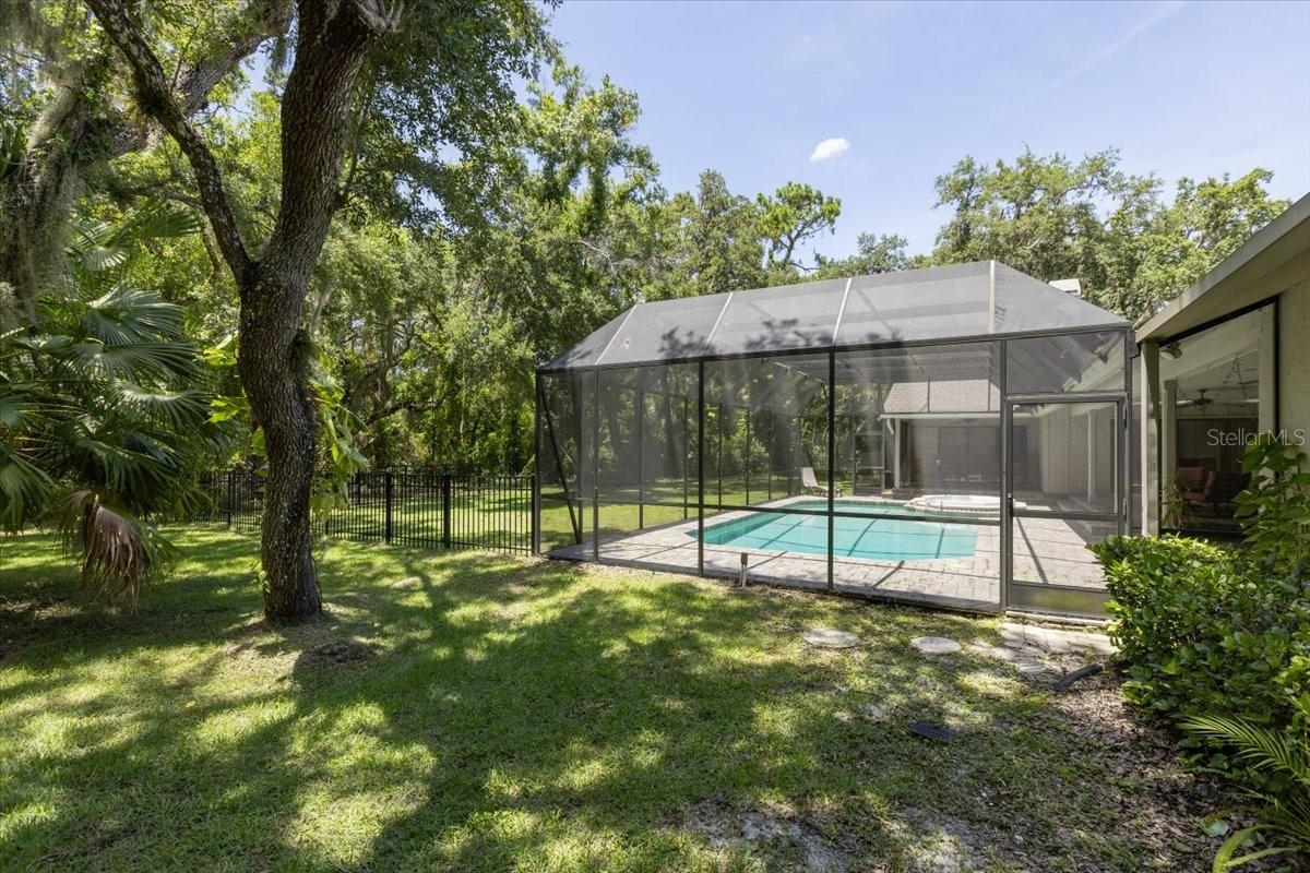 BENT TREE VILLAGE - Residential