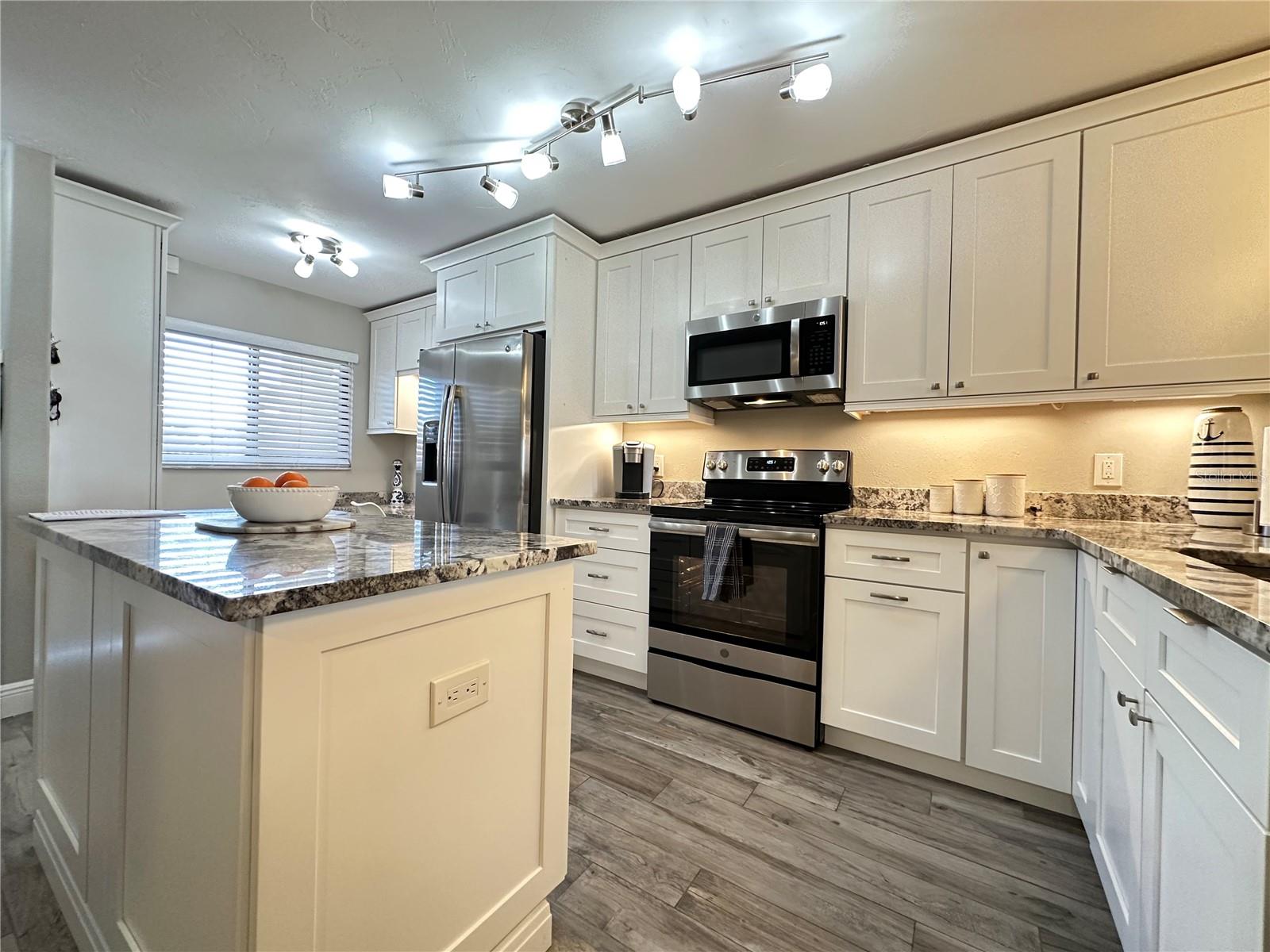 106 1ST STREET E 115