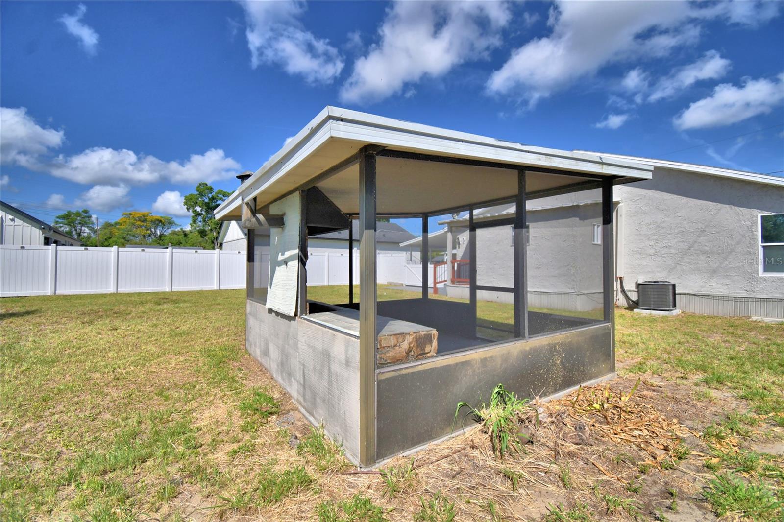 WEEKS D P RESUB - Residential