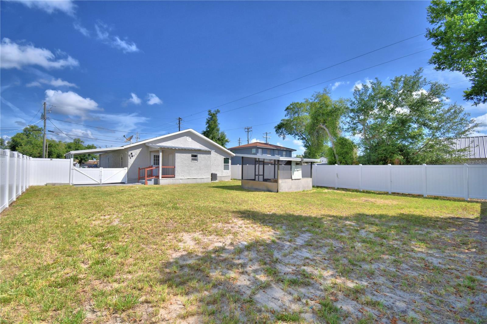 WEEKS D P RESUB - Residential
