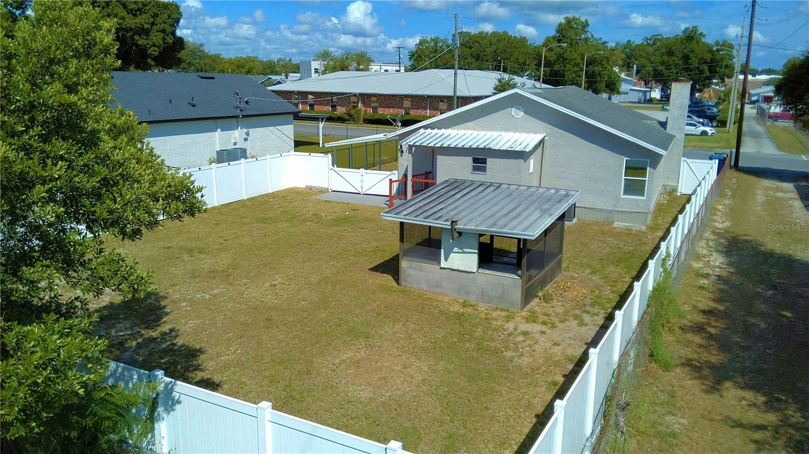 WEEKS D P RESUB - Residential