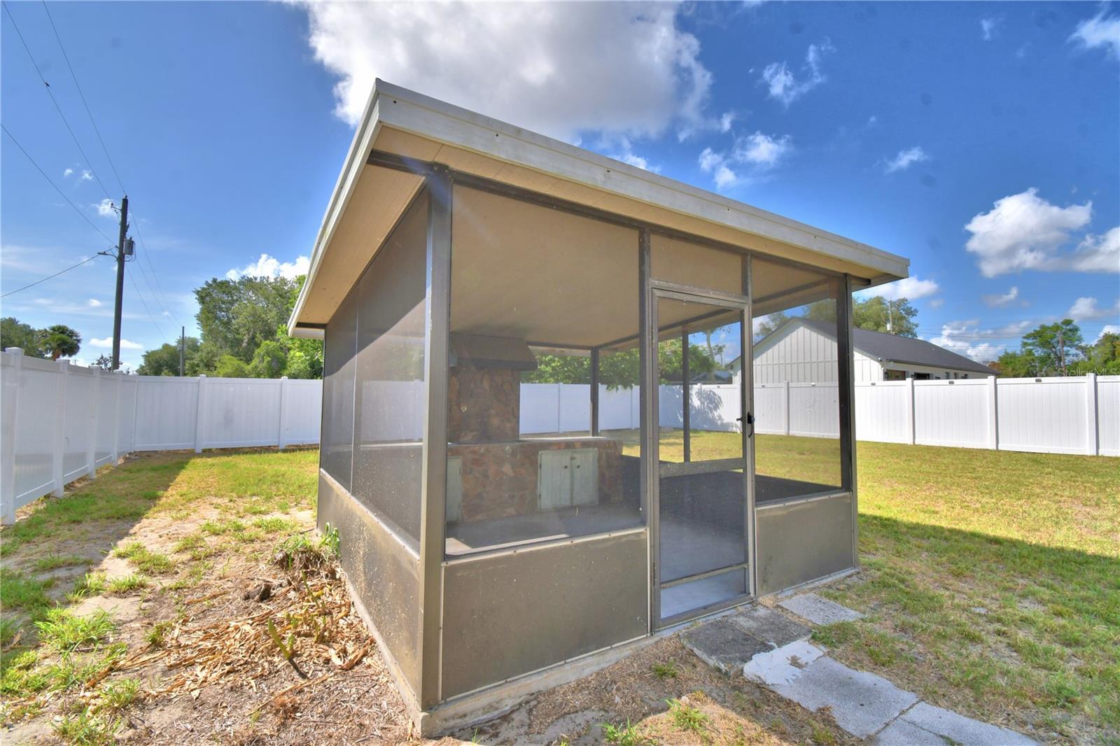WEEKS D P RESUB - Residential