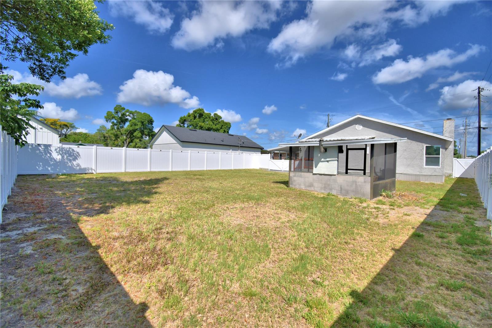 WEEKS D P RESUB - Residential