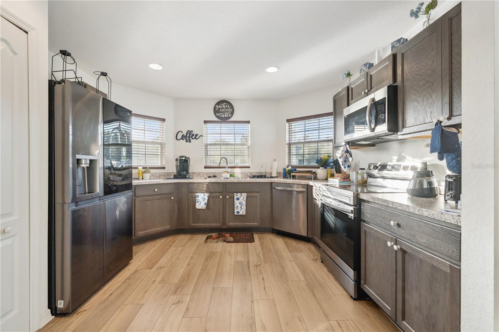 LAKE DEER PH 2 - Residential Lease