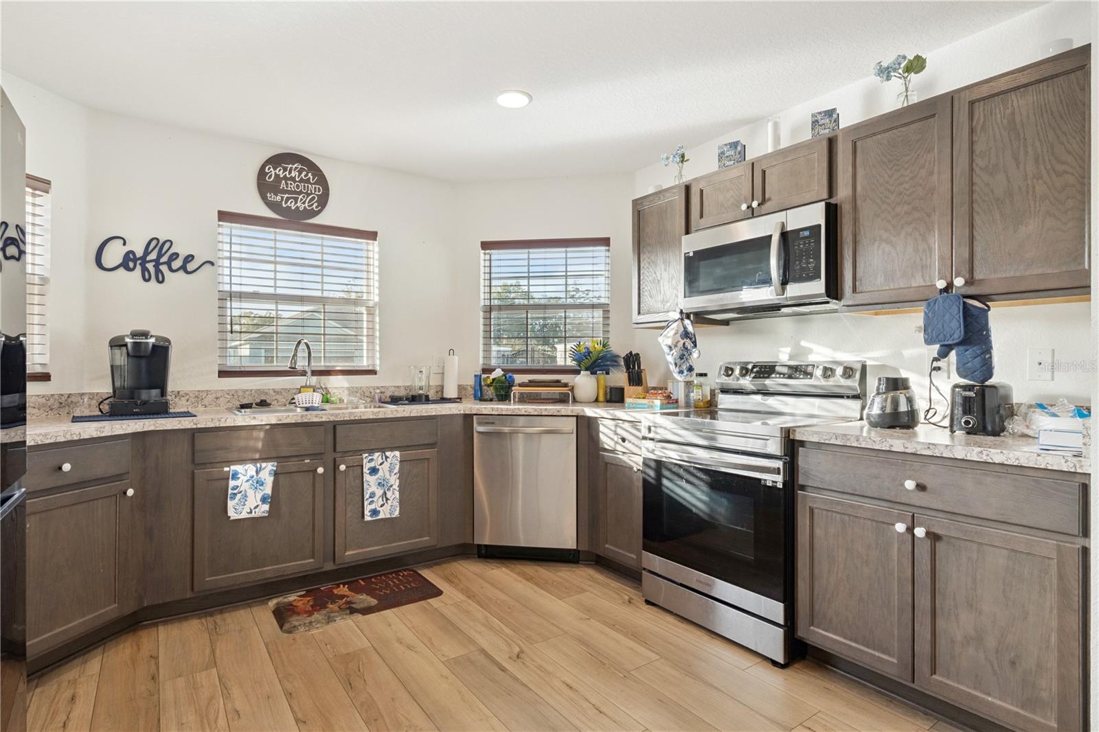 LAKE DEER PH 2 - Residential Lease