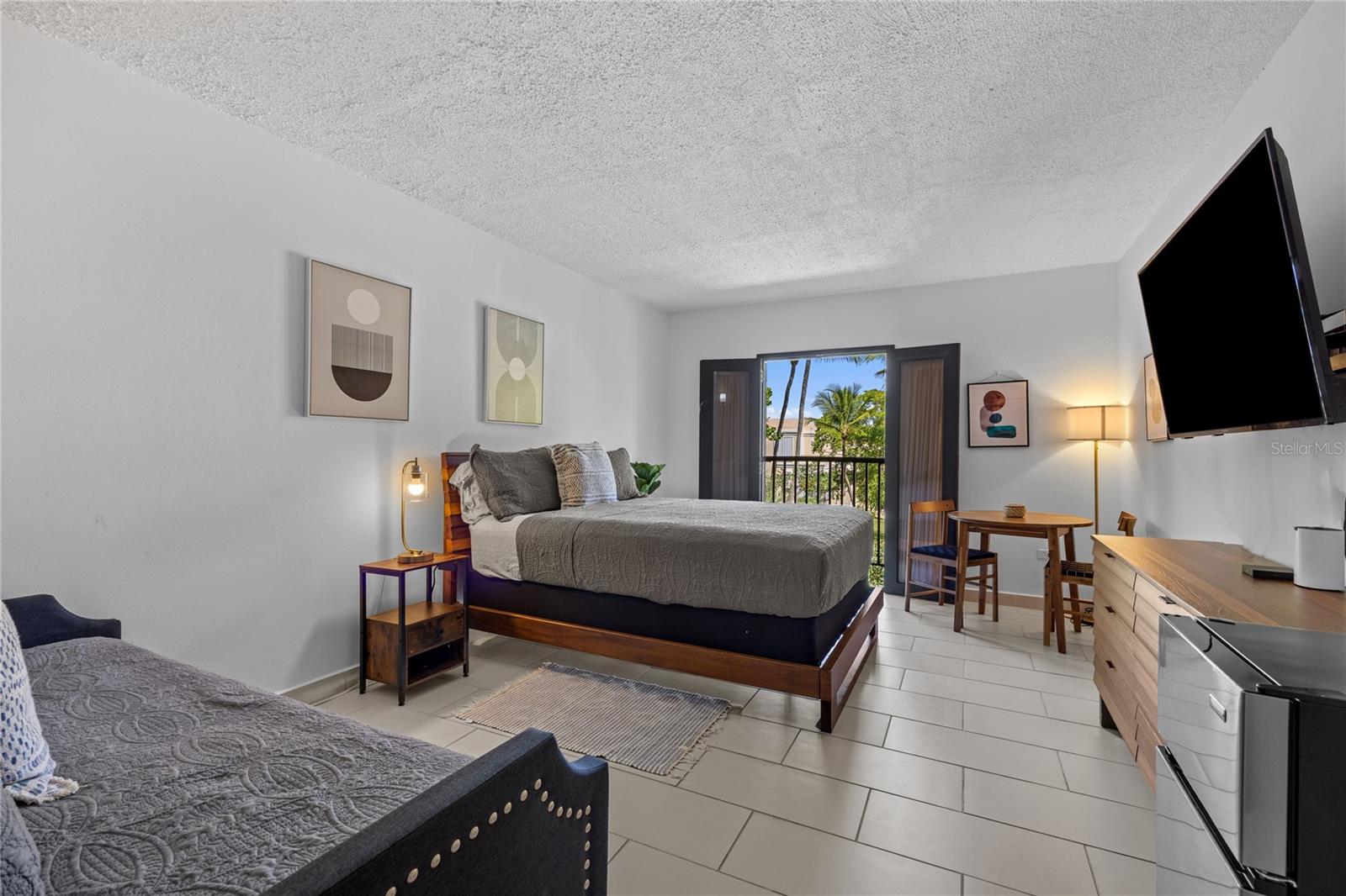 MONTESOL - Residential