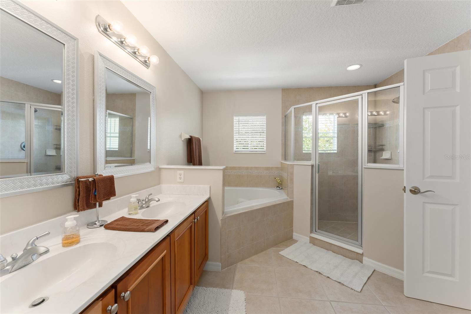 SIGNATURE LKS-PCL 01B - Residential