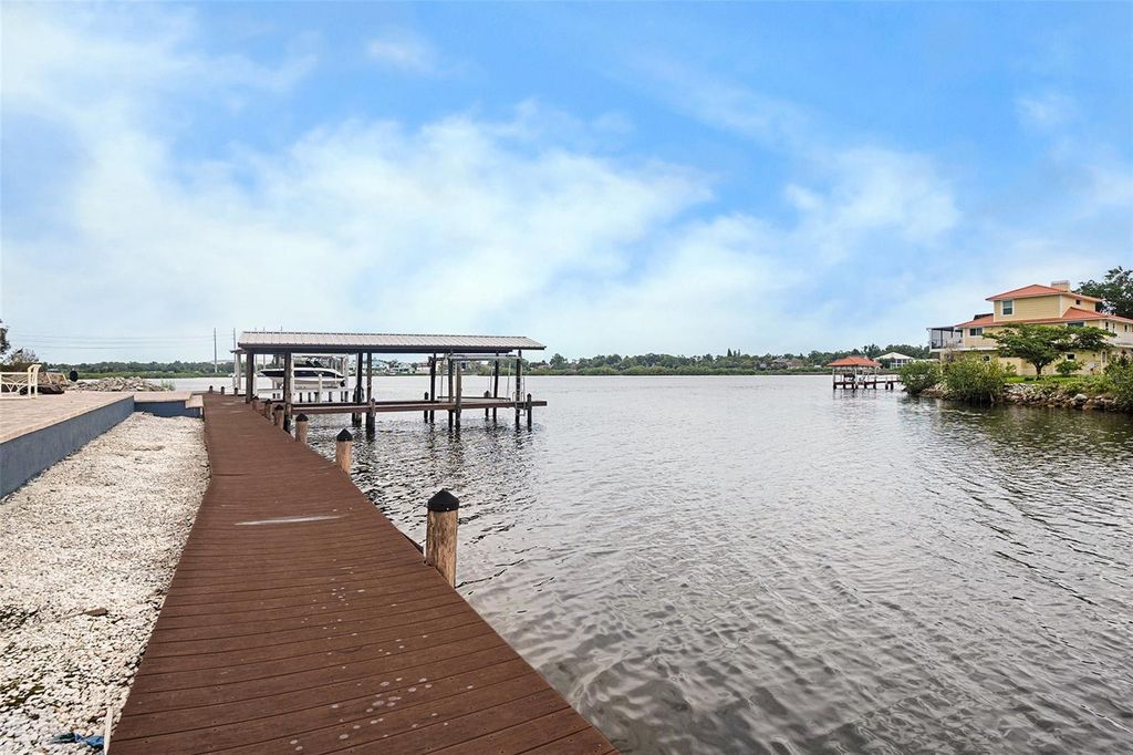 Photo of 9910 Alavista Drive, Gibsonton, FL 33534 (MLS # TB8391896)