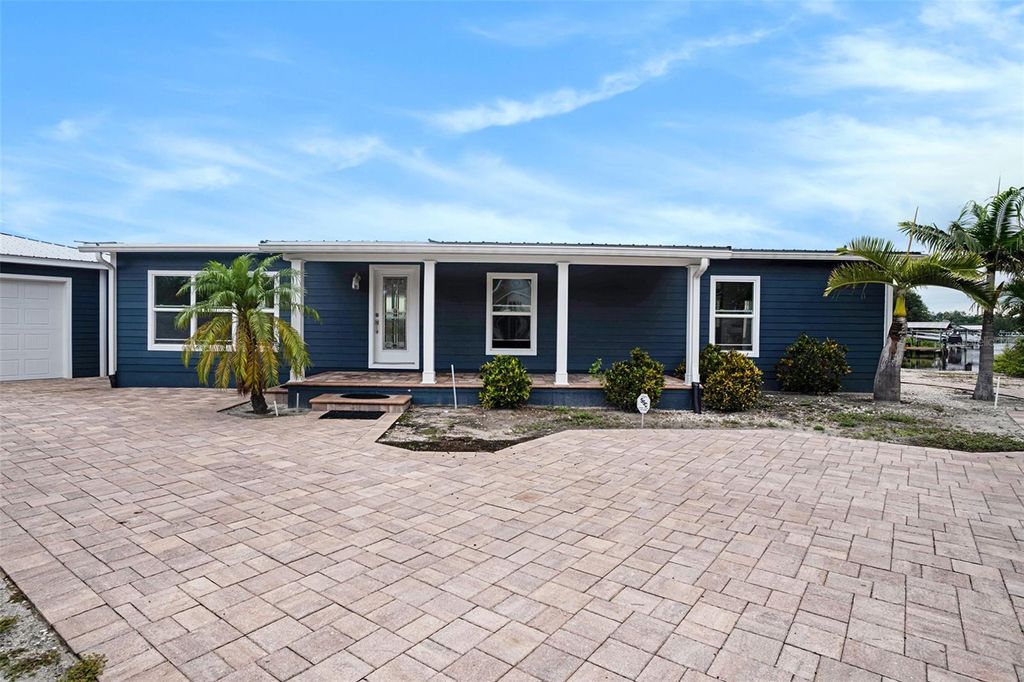 Photo of 9910 Alavista Drive, Gibsonton, FL 33534 (MLS # TB8391896)