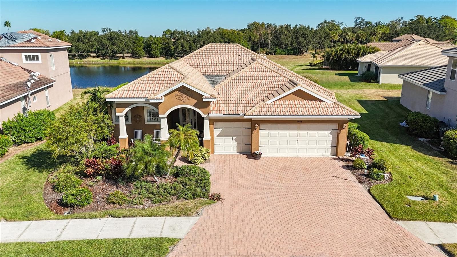 STONEYBROOK AT HERITAGE HARBOUR D-1 - Residential