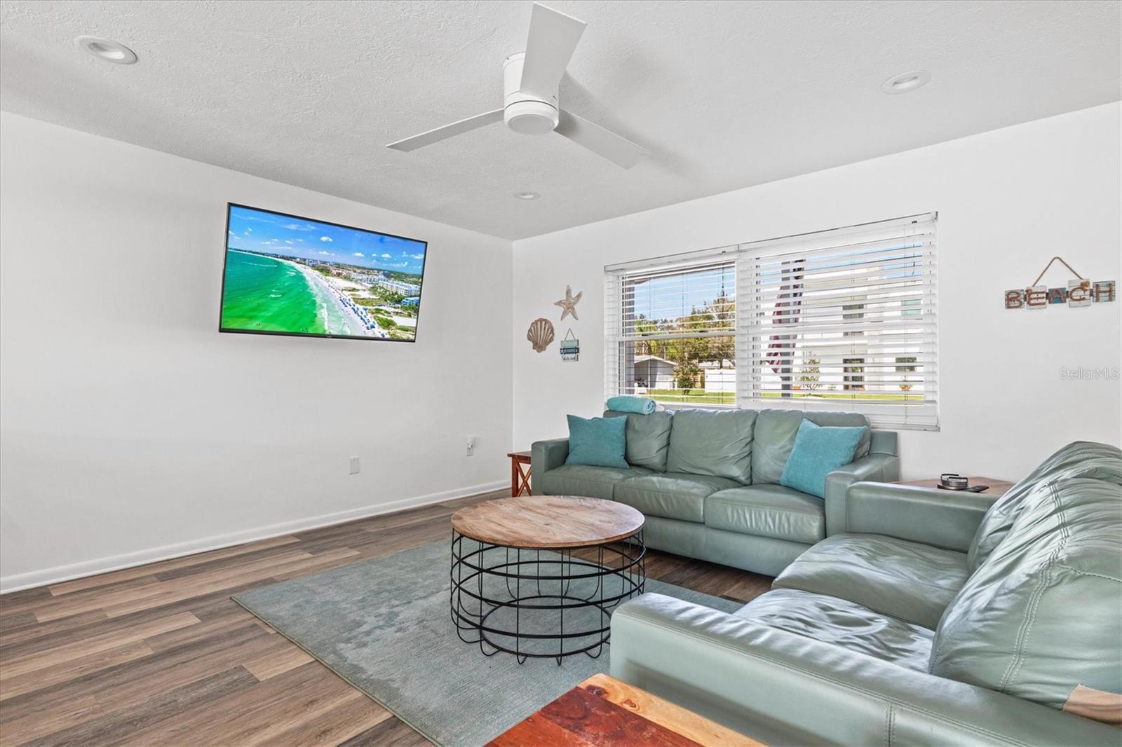 SOUTH GATE - Residential