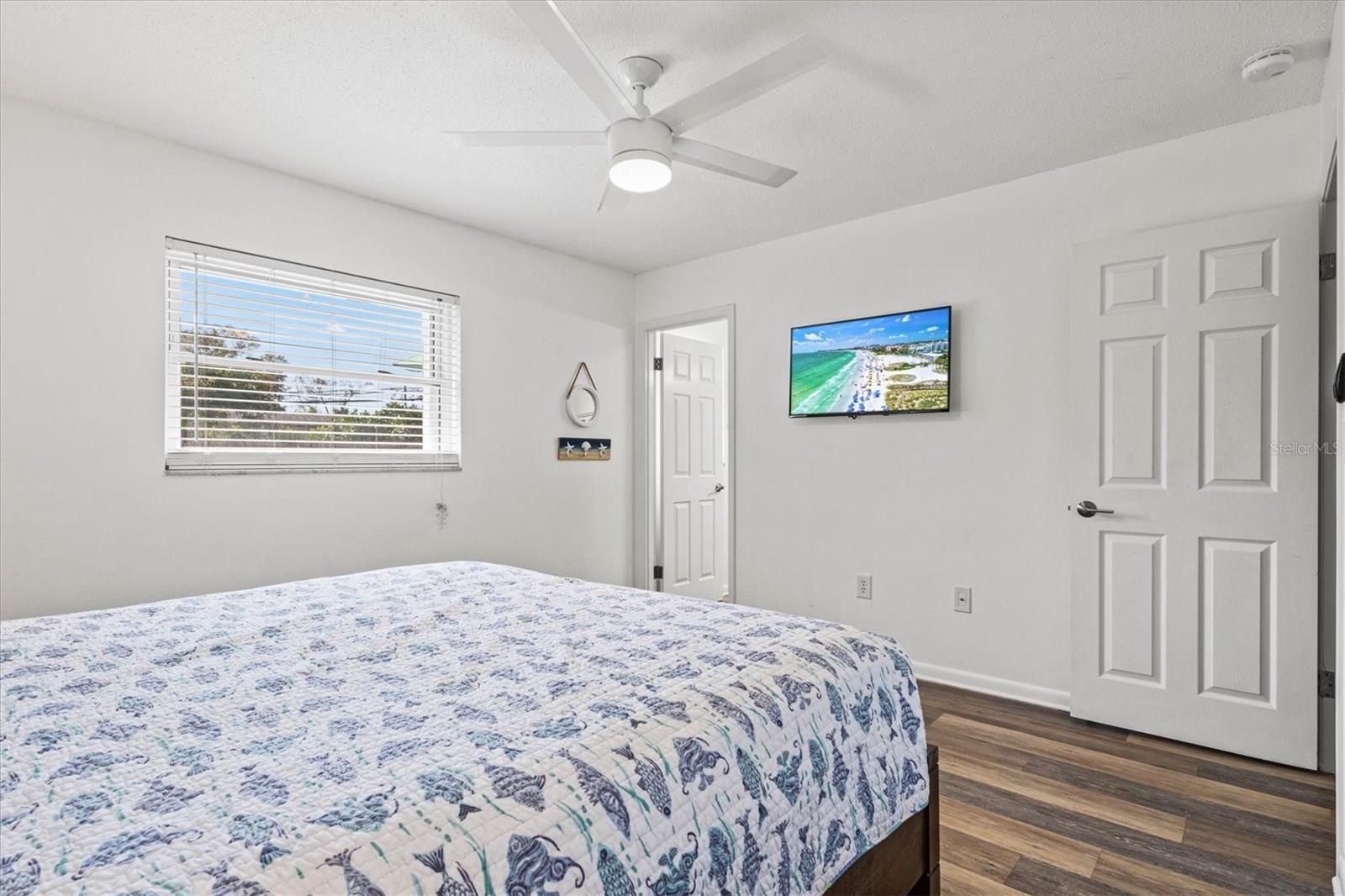 SOUTH GATE - Residential