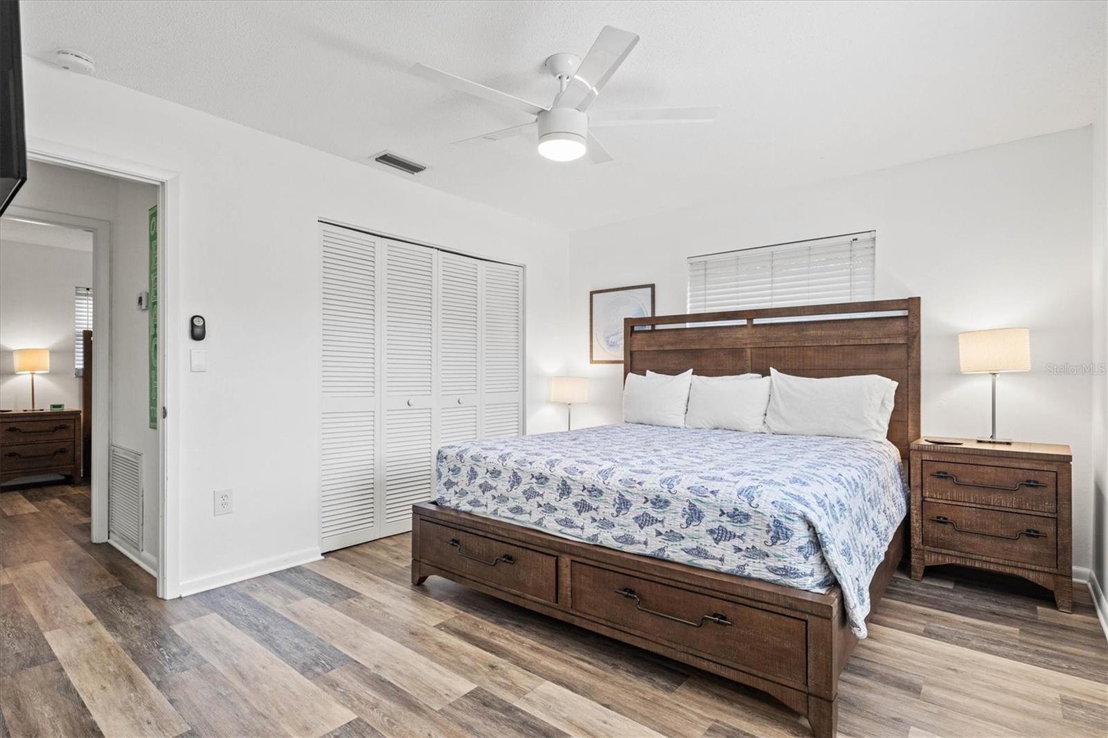 SOUTH GATE - Residential