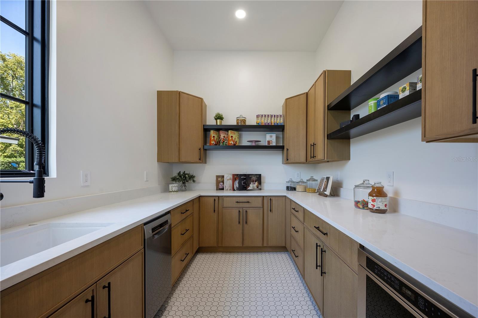 KENILWORTH SHORES SEC 01 - Residential