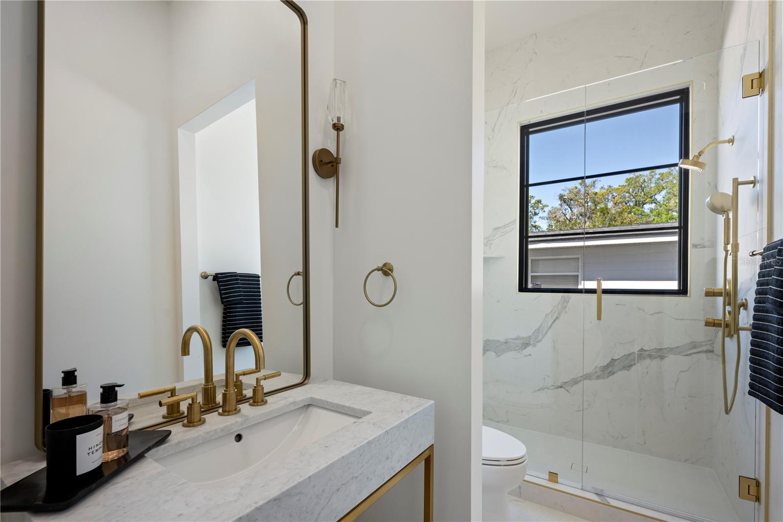 KENILWORTH SHORES SEC 01 - Residential