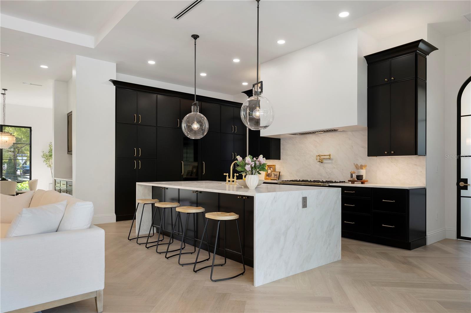 KENILWORTH SHORES SEC 01 - Residential