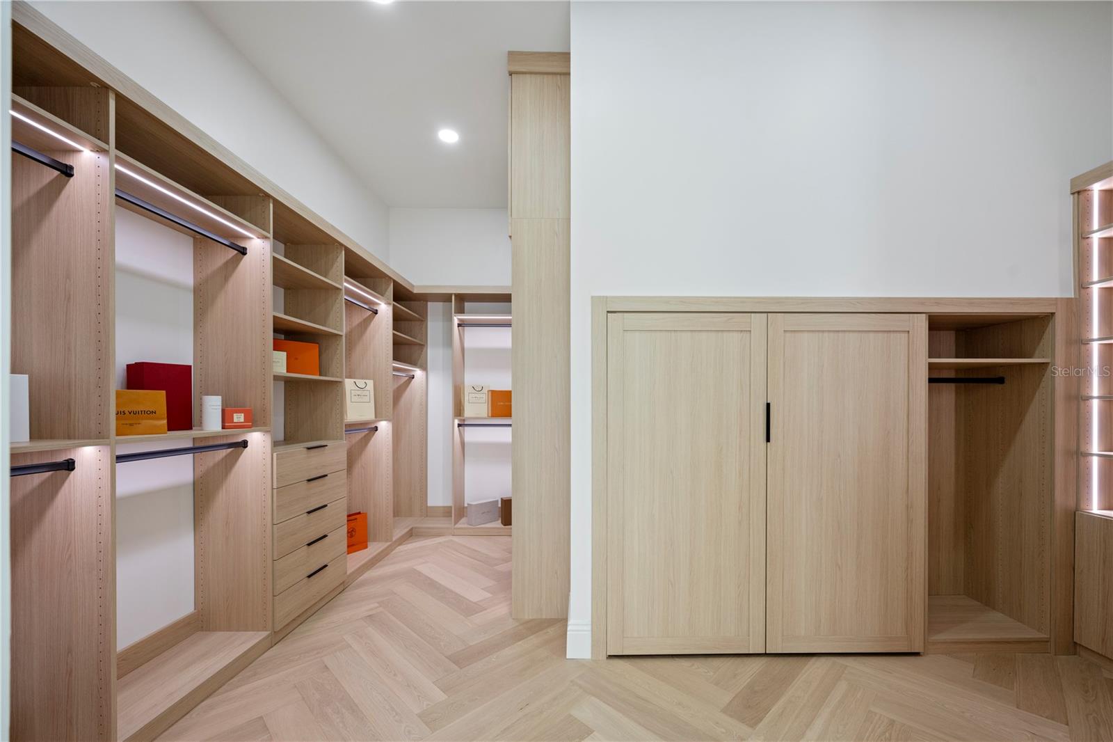 KENILWORTH SHORES SEC 01 - Residential