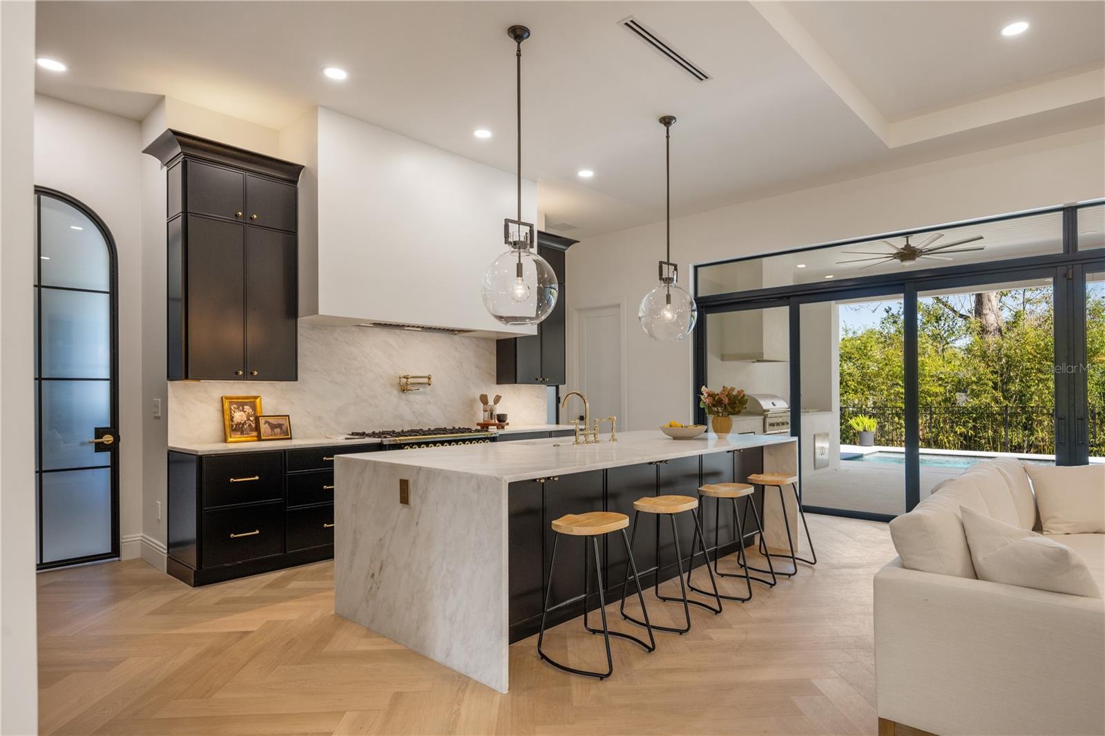 KENILWORTH SHORES SEC 01 - Residential