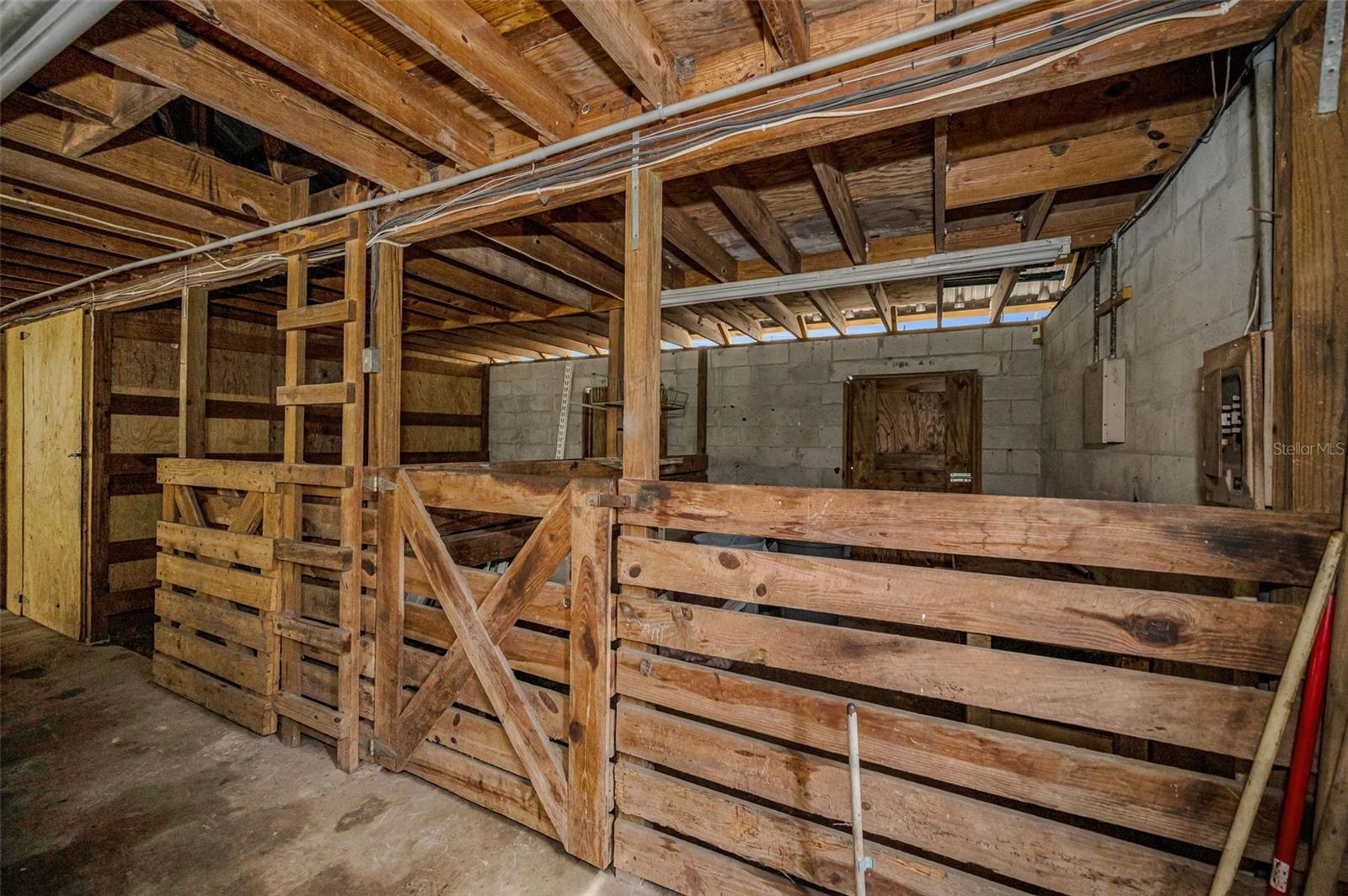 MEETS AND BOUNDS - Residential