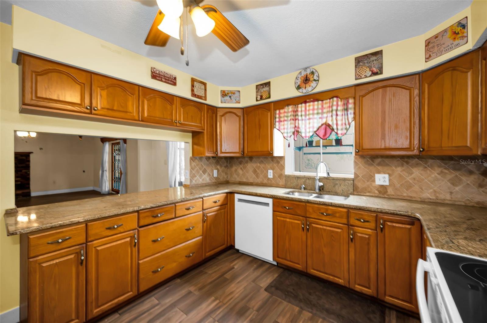 MEETS AND BOUNDS - Residential