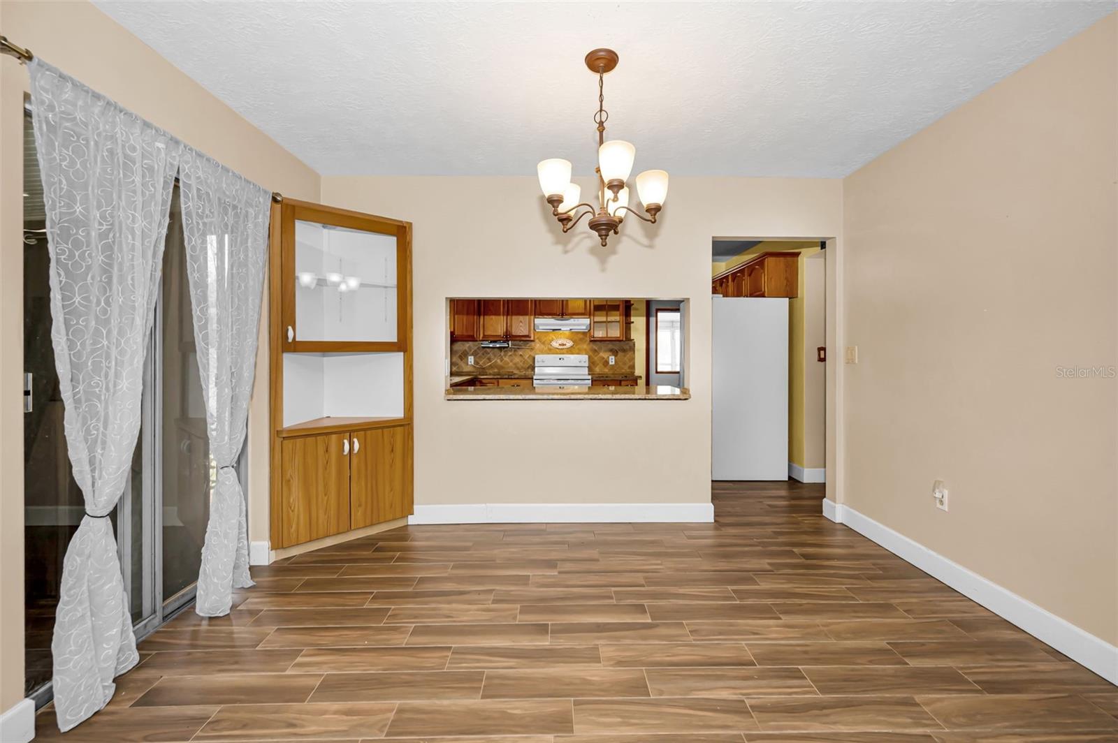 MEETS AND BOUNDS - Residential