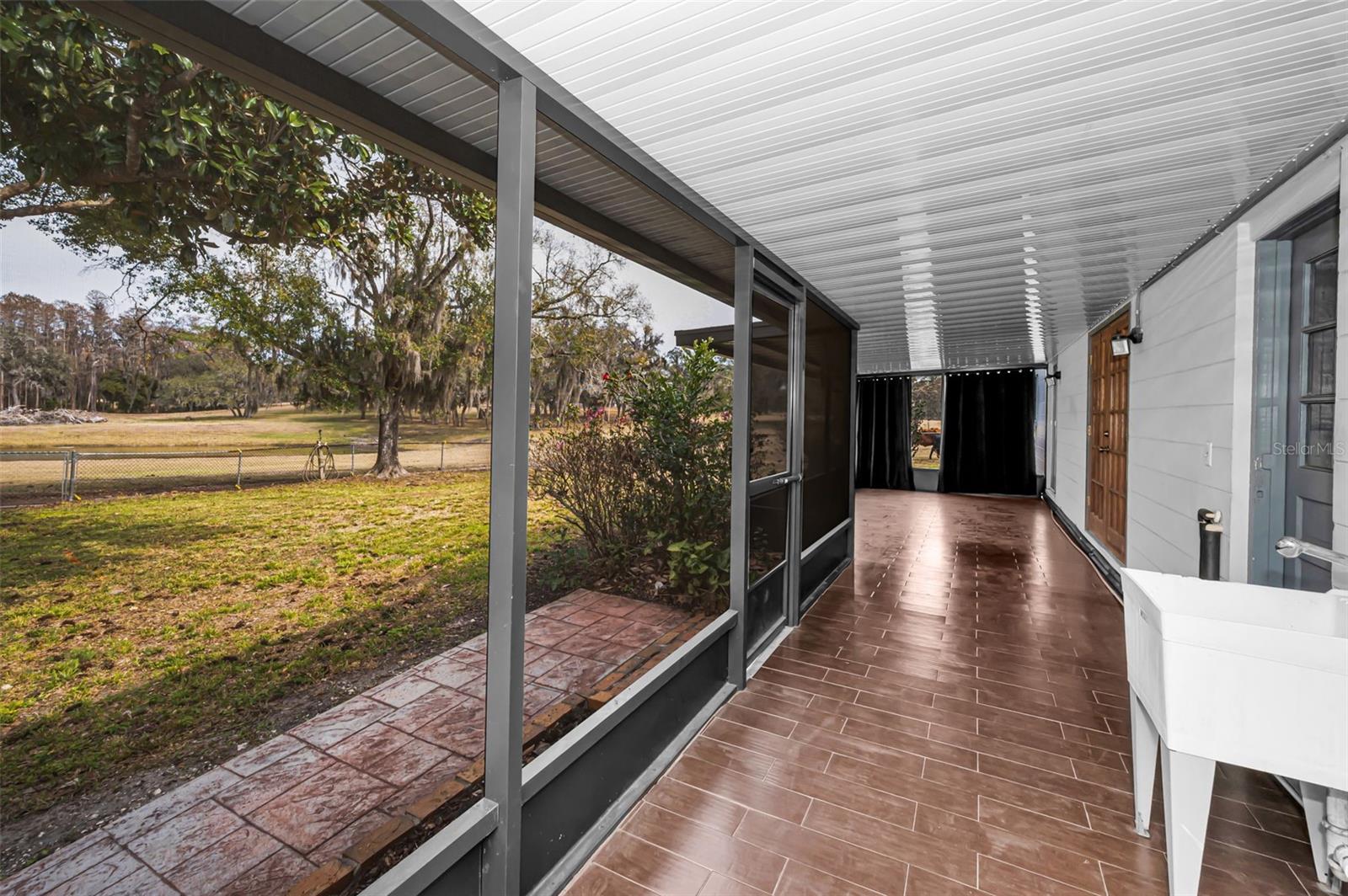 MEETS AND BOUNDS - Residential