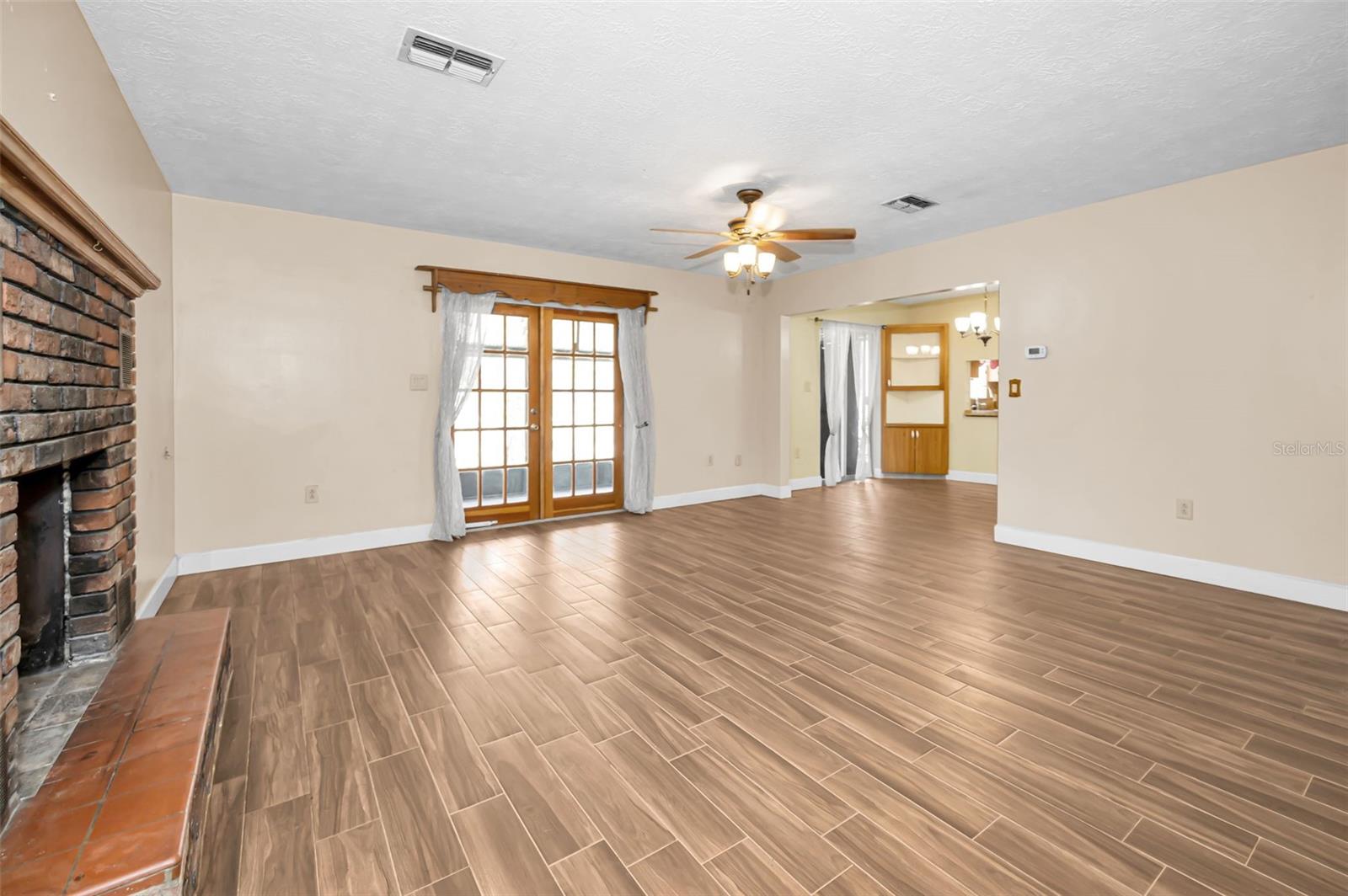 MEETS AND BOUNDS - Residential