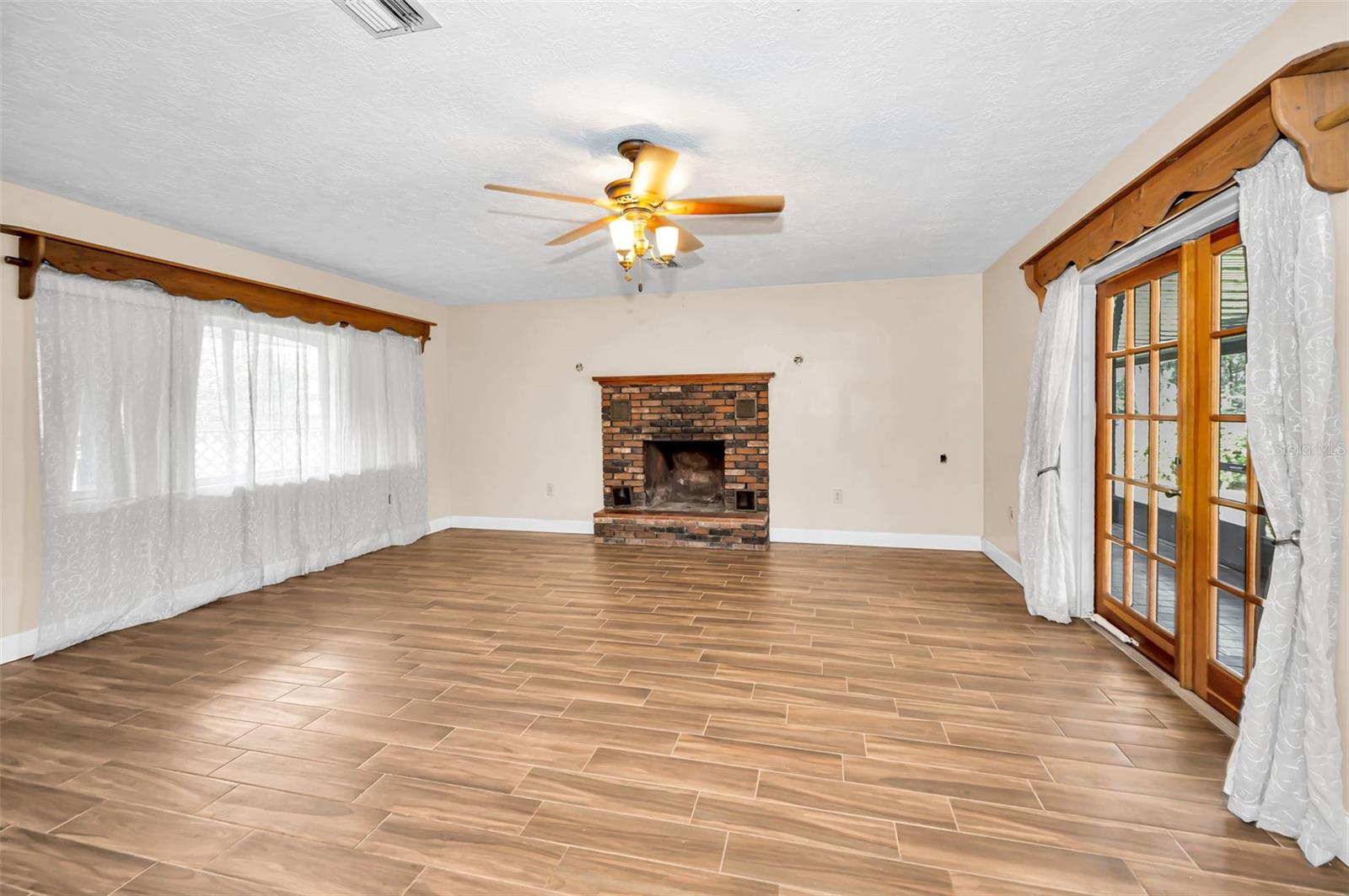 MEETS AND BOUNDS - Residential