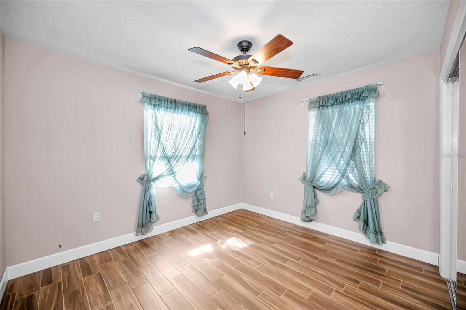 MEETS AND BOUNDS - Residential