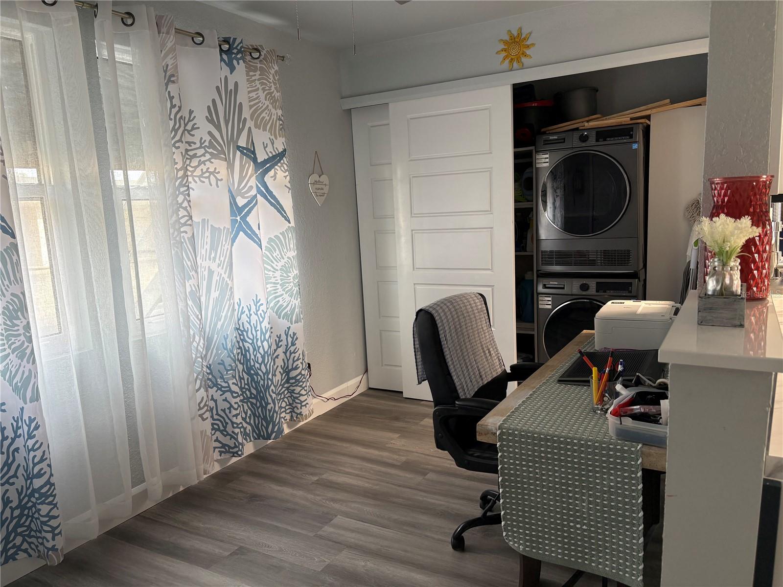 MARIA MANOR - Residential