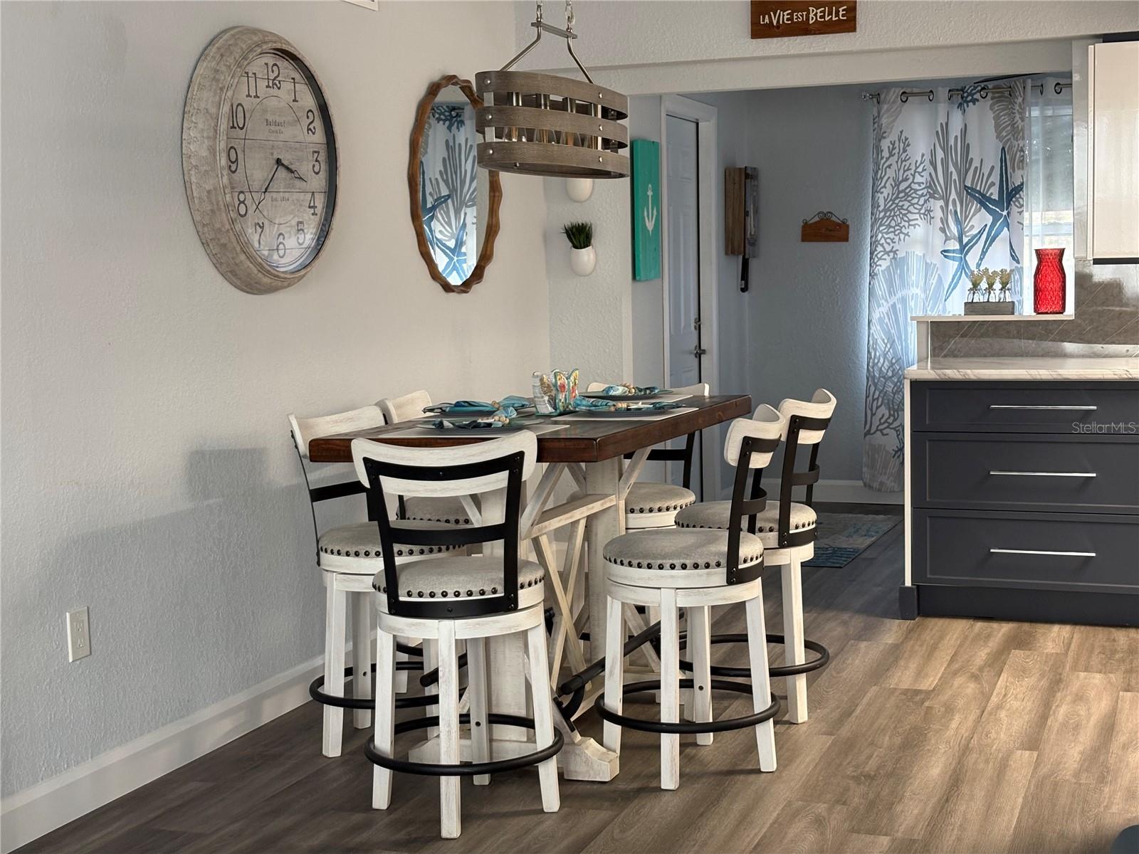 MARIA MANOR - Residential