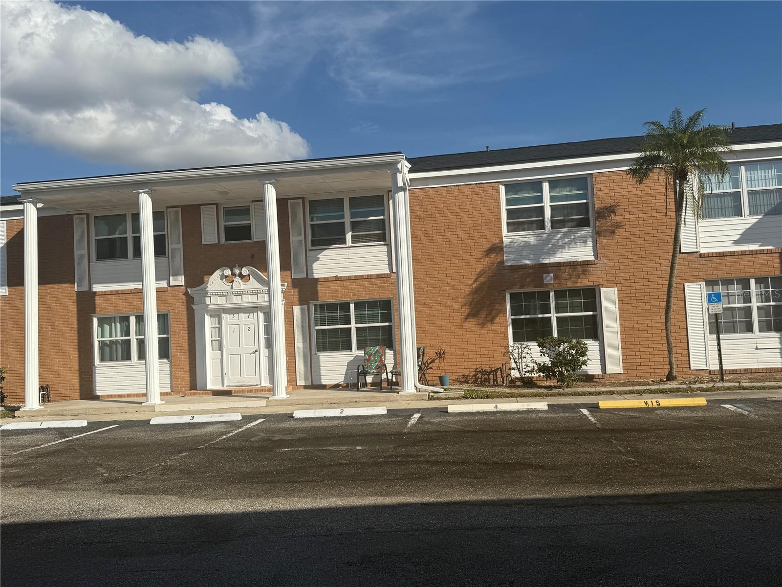 MARIA MANOR - Residential